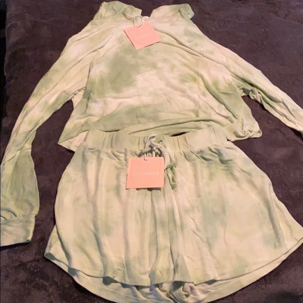 Kittenish Tie Dye Set💚